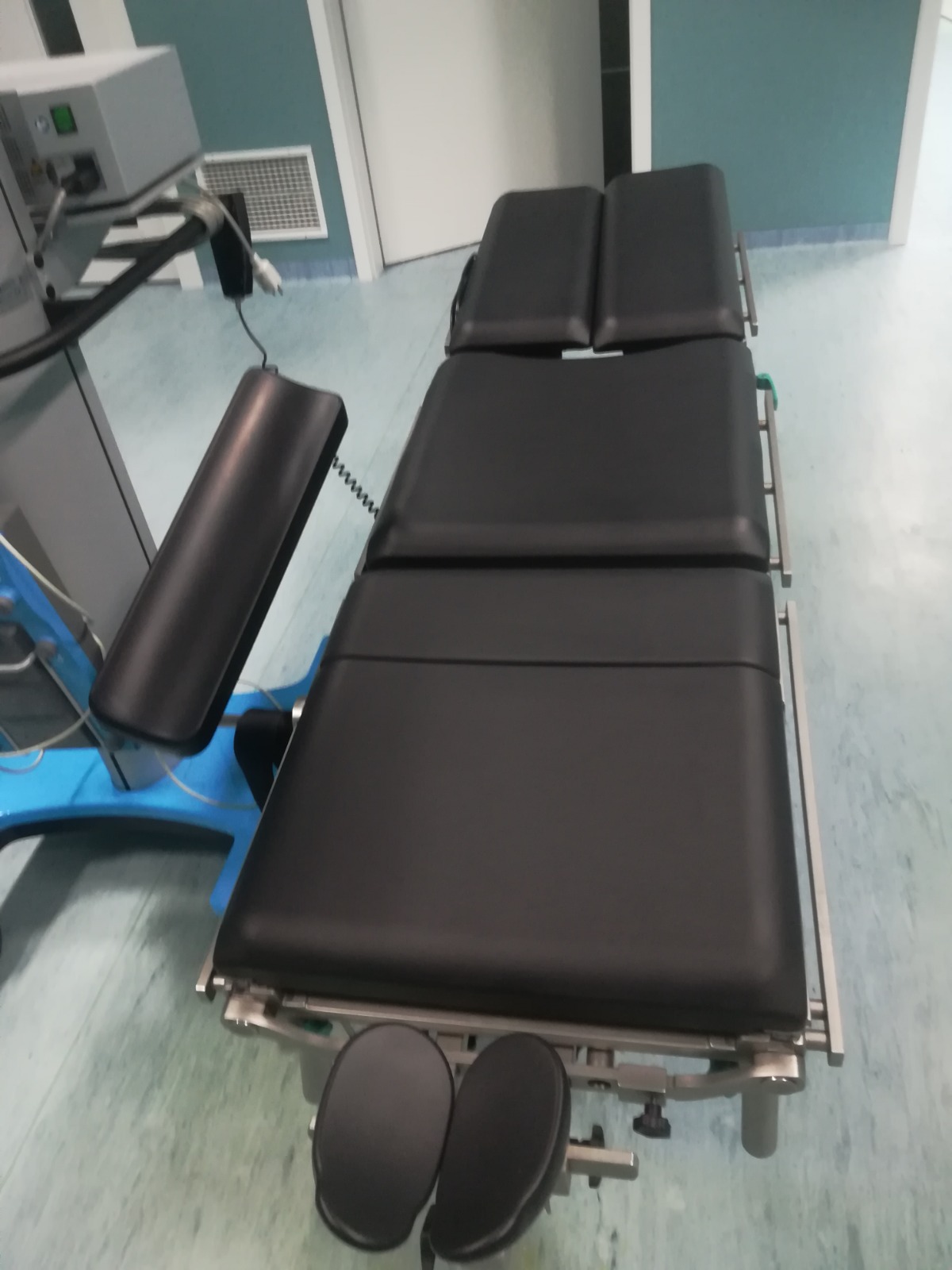 Sprzedam stół operacyjny Alvo Serenada