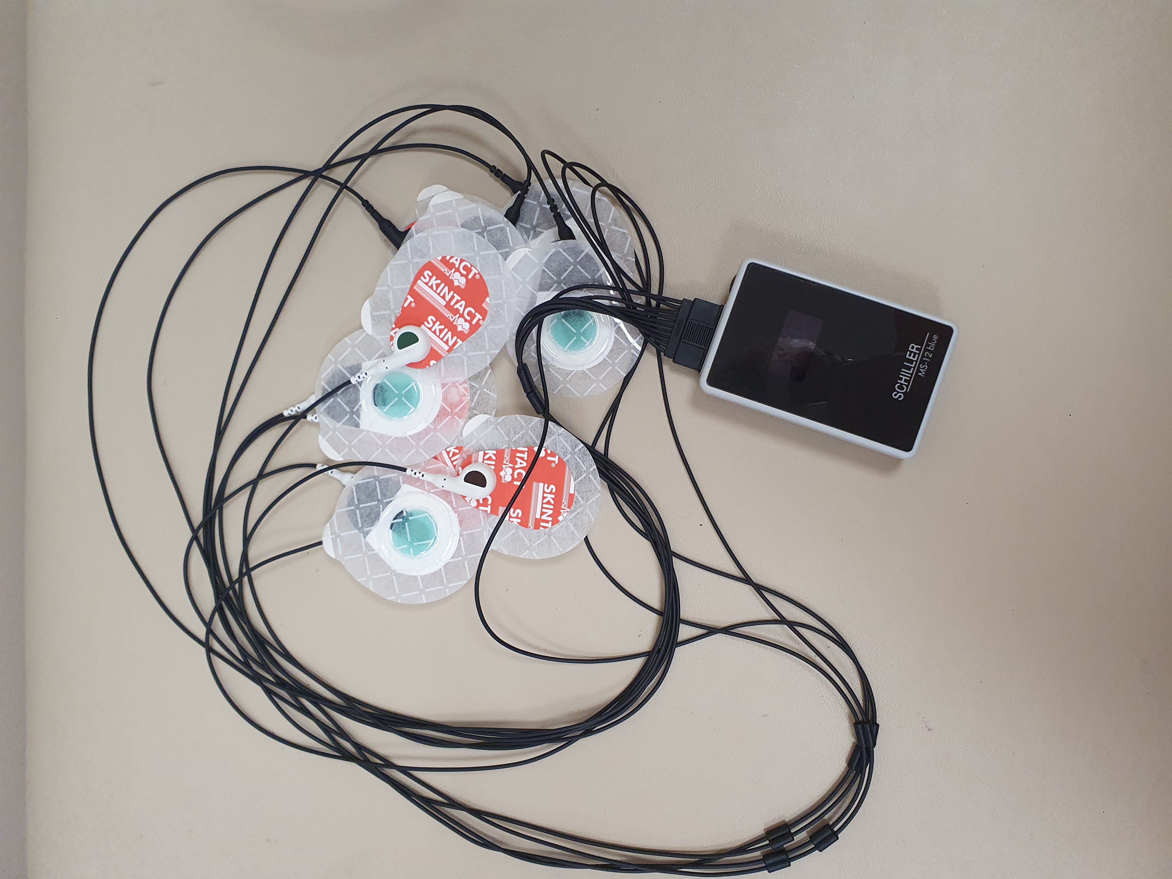 Zestaw do prób wysiłkowych z defibrylatorem 29000 zł