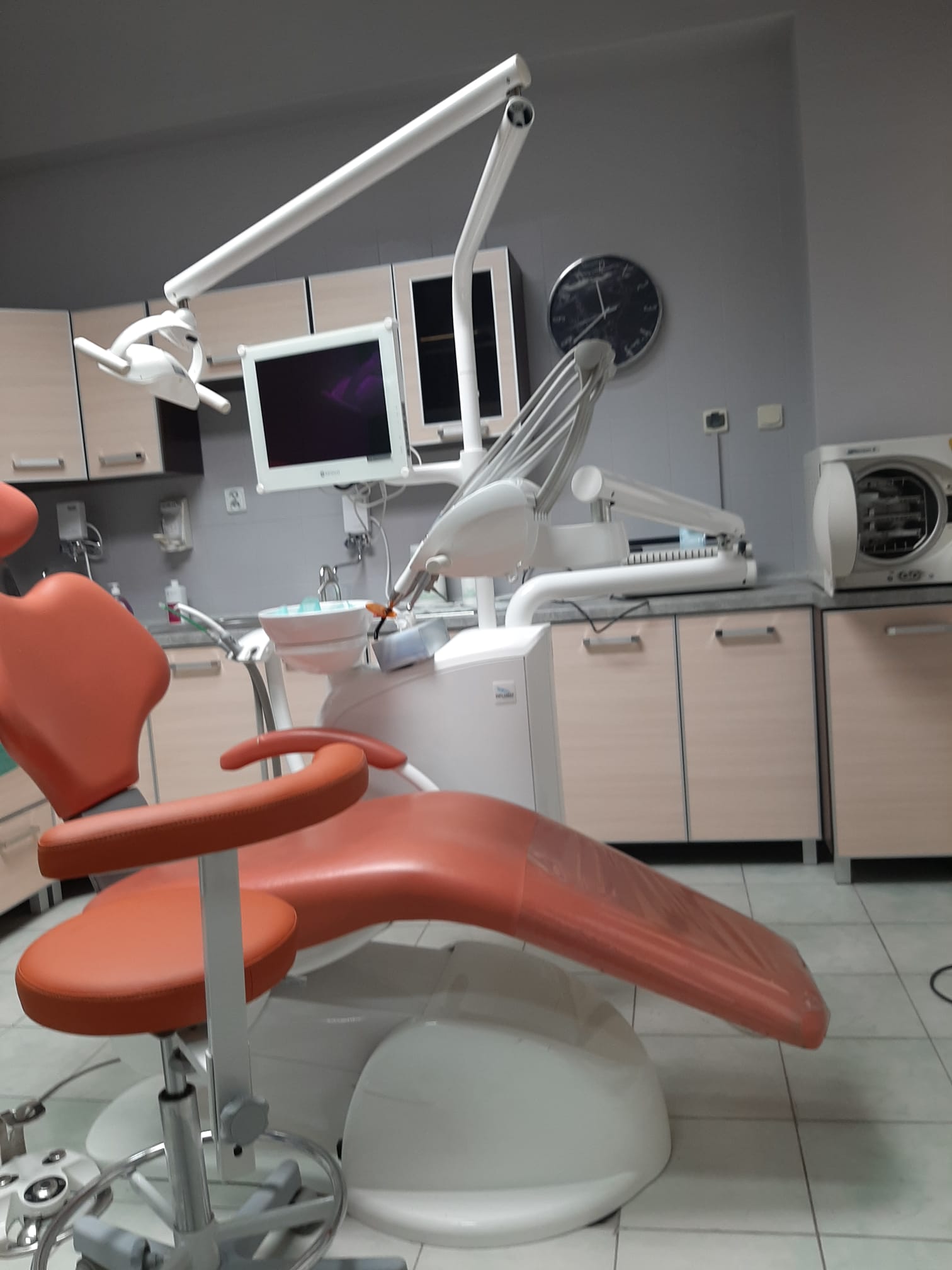 Unit stomatologiczny DIPLOMAT CONSUL DC 170