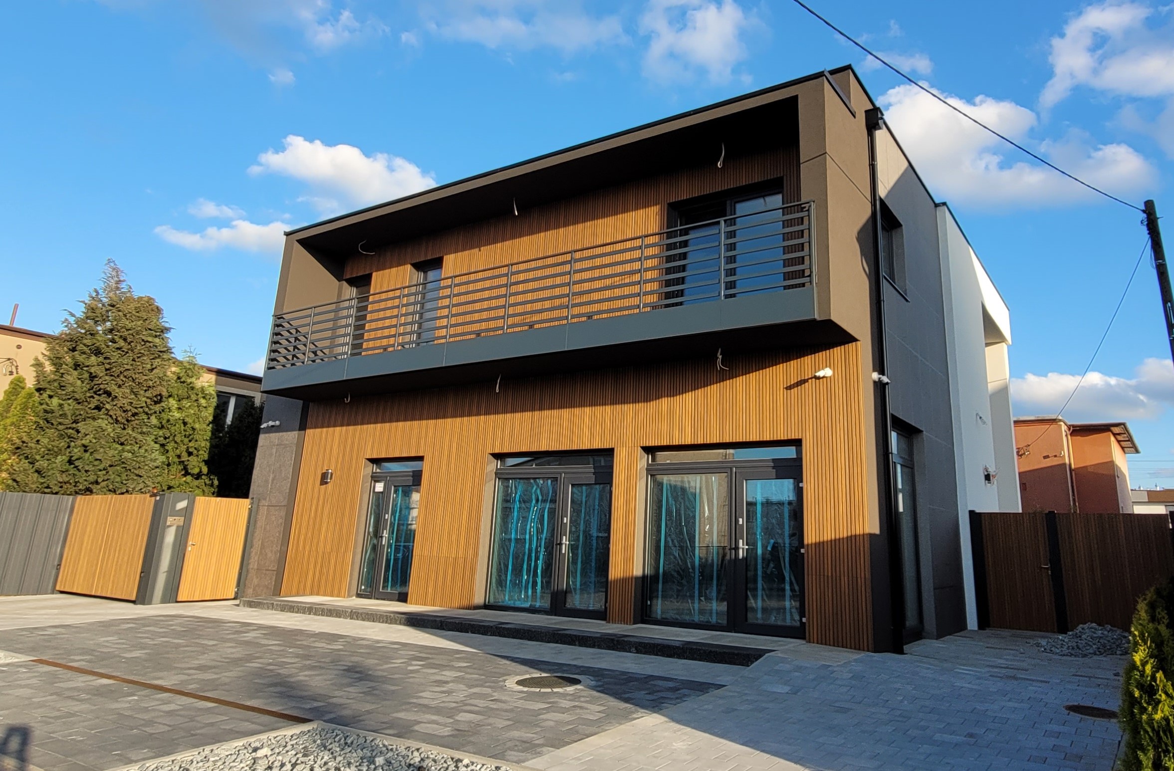 Lokal na gabinety , mała przychodnię,